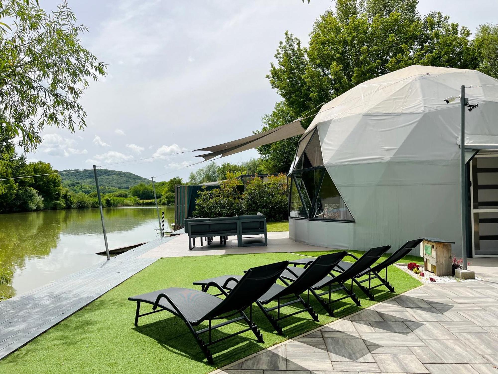 Domeglamping At Fishinglake Ságvár Kültér fotó